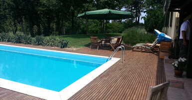 Bemutatjuk a legjobb anyagot a medence burkolásához! 